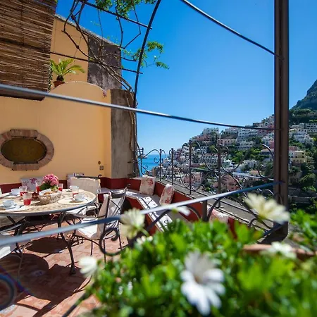 Casa Giulia - Sophisticated Apartment With View Positano Exterior foto